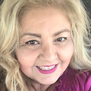 Meet your Posher, Elia r